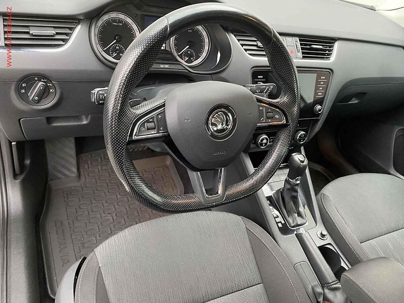 Škoda Octavia (2017) 2.0TDi, 2.maj,ČR, Style, DSG - fotka 12 z 18