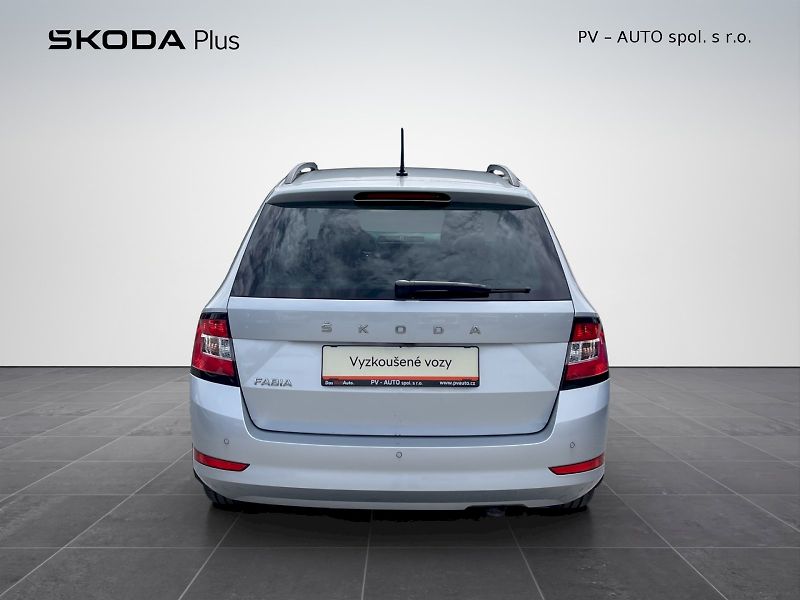 Škoda Fabia (2022) 1.0 TSI 70kW Ambition Plus Com - fotka 29 z 33