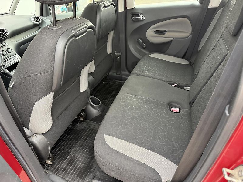 Citroën C3 Picasso 1.4 VTi 95k Exclusive - fotka 10 z 17