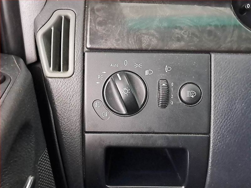 Mercedes-Benz Viano (2008) 3.0 CDI - fotka 17 z 22