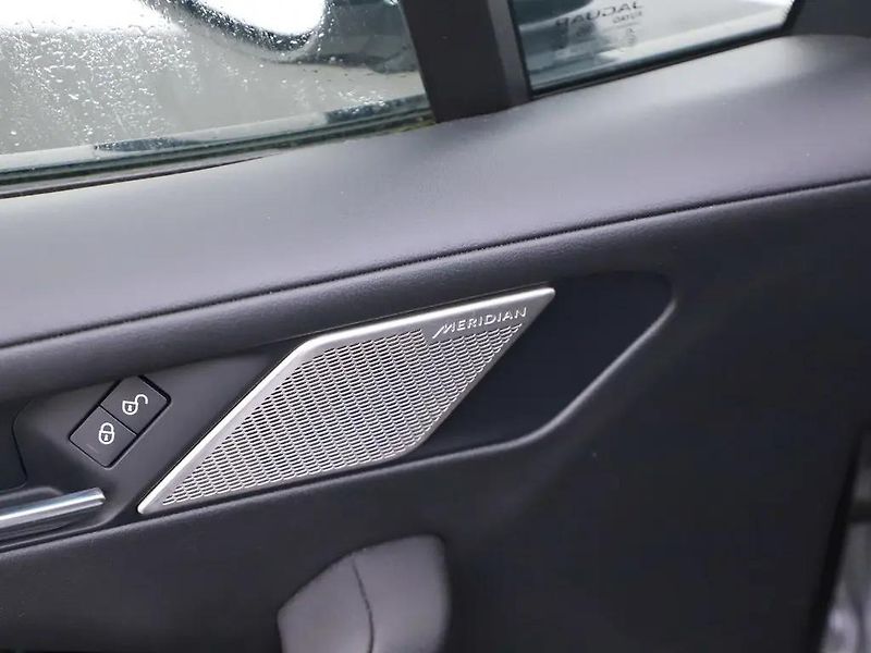 Jaguar I-Pace EV400 AWD SE 90kWH SOH 100% - fotka 8 z 14