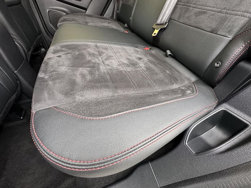 Ford EcoSport (2023) 1.0EB/92kW *ST LINE* 1.Maj.  - fotka 28 z 41