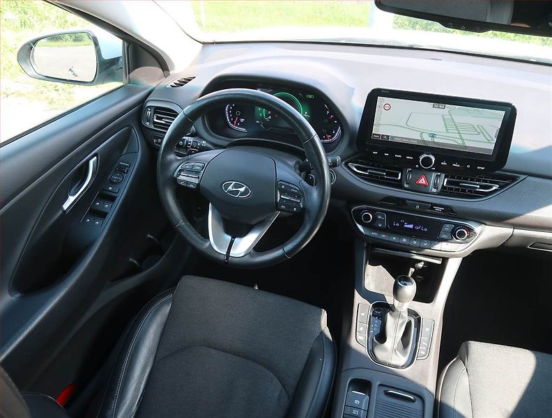 Hyundai i30 (2021) Style 1.5 T-GDI MHEV, Automat - fotka 7 z 16