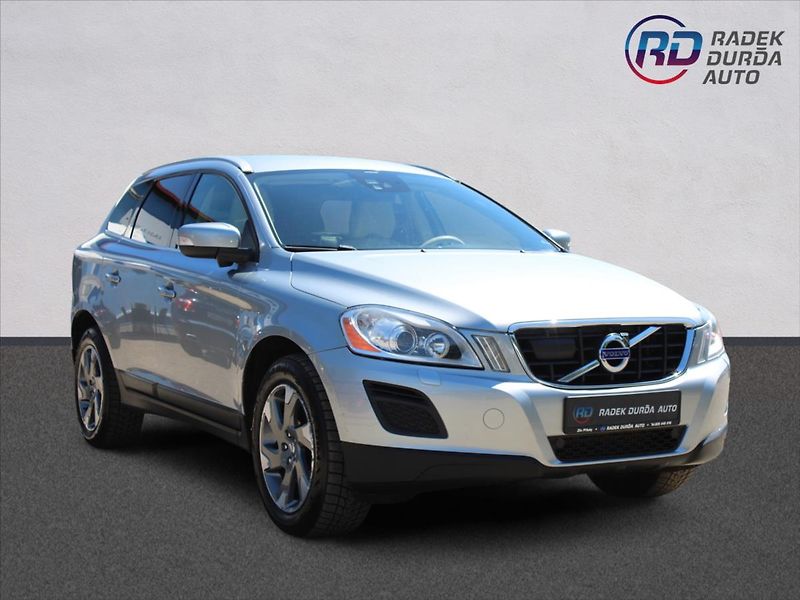 Volvo XC60 2,4 D4  ČR,A/T,4x4,OCEAN RACE - fotka 3 z 31