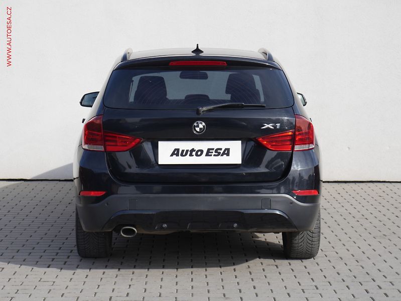 BMW X1 (2012) 2.0D xDrive 20d, AT - fotka 5 z 17