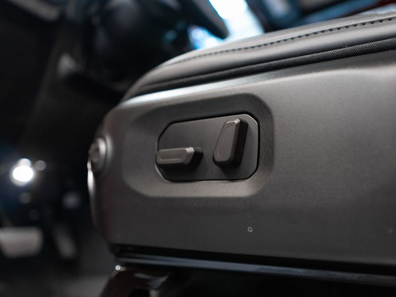 Jeep Wrangler (2026) 3.6 V6 Rubicon X, Naviják - fotka 14 z 37