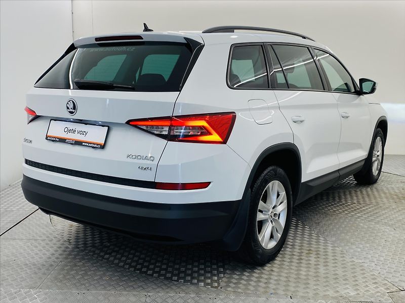 Škoda Kodiaq 2,0 TDI DSG 4x4 7 Míst - fotka 2 z 26