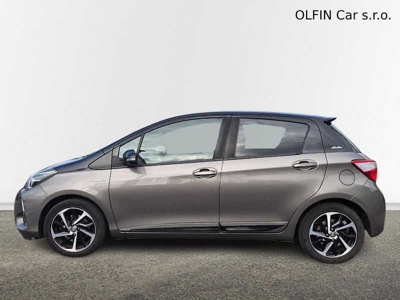 Toyota Yaris Selection Smart 1,5 Hev - fotka 5 z 28