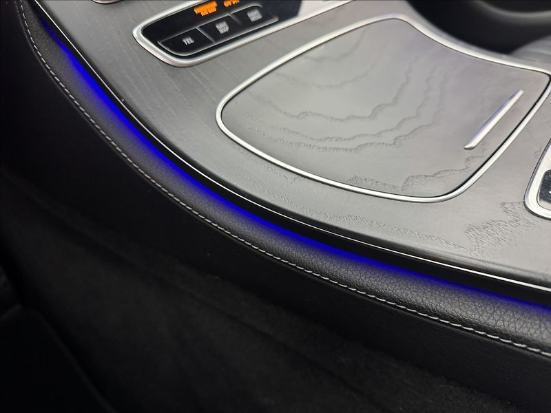 Mercedes-Benz CLS 3,0 450 4M AMG LED KŮŽE 360° - fotka 27 z 47