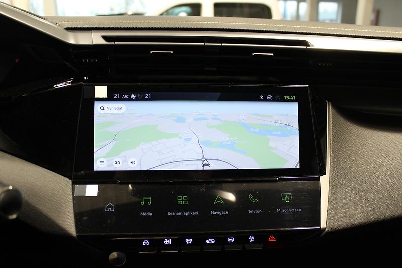 Peugeot 308 (2026) SW GT Hybrid 145 e-DCS6 - fotka 16 z 23