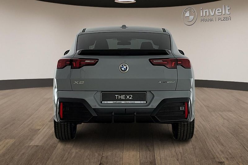 BMW X2 xDrive20d - fotka 4 z 24