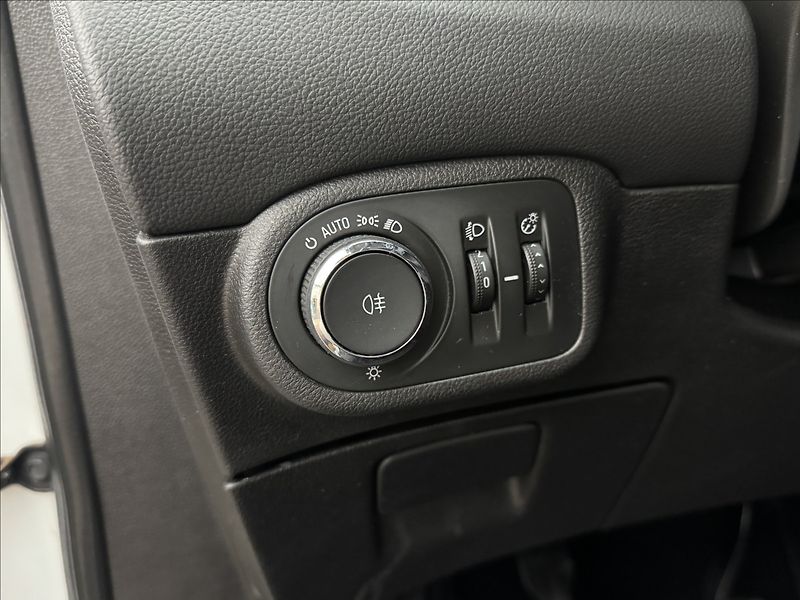 Opel Zafira 2,0 96kW VÝHŘEV SENZORY DPH ČR - fotka 8 z 35