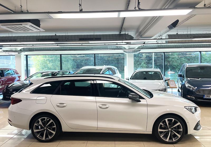 Seat Leon 2.0TDI 110 kW, FR, DSG, ST, ČR - fotka 7 z 27
