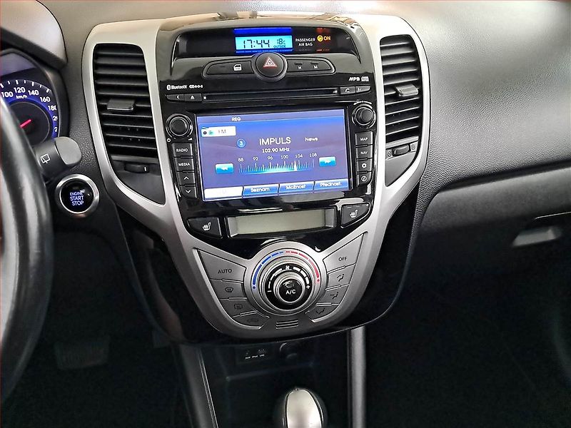 Hyundai ix20 (2014) 1.6 CVVT, Automat, Serv.kniha - fotka 12 z 21
