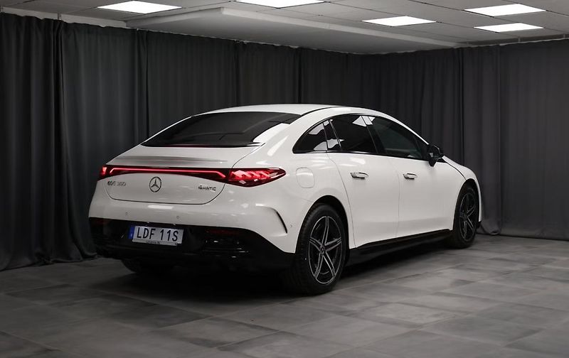 Mercedes-Benz EQE 350 AMG 4M Kamera Tažné BLIS  - fotka 2 z 23