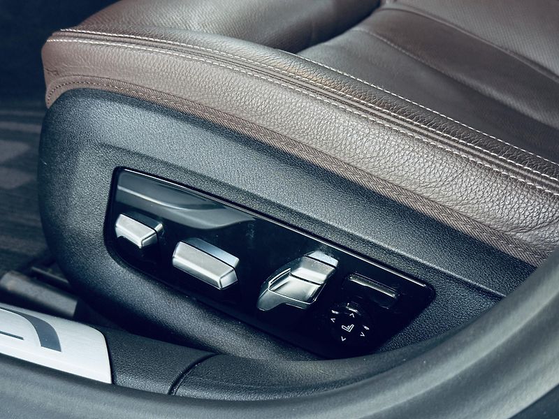 BMW Řada 7 (2020) 730xd*H&K*HUD*LASER* - fotka 17 z 44