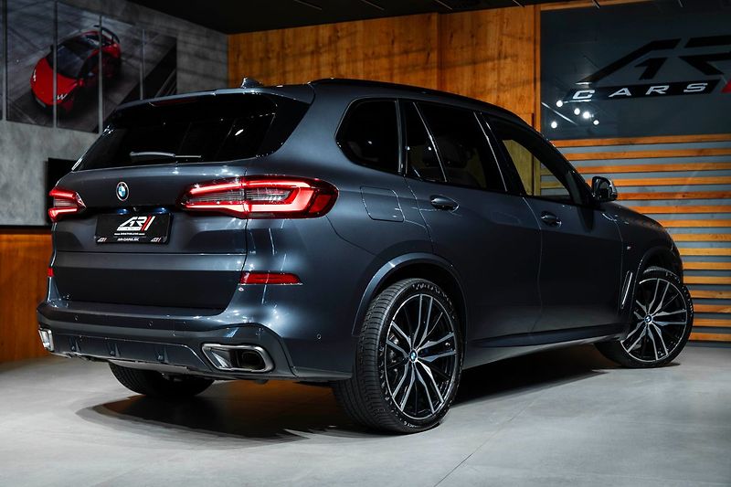 BMW X5 M50d Final edition - fotka 28 z 28