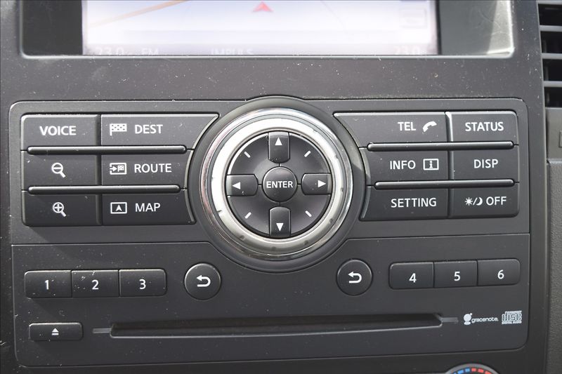 Nissan Navara 3,0 dCi V6 170KW TAŽNÉ 4X4 ALU - fotka 39 z 45