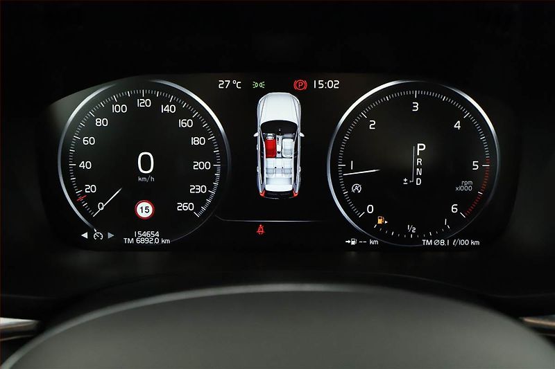 Volvo XC60 (2017) D4 AWD - fotka 8 z 21