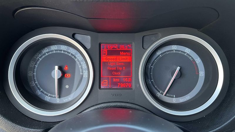 Alfa Romeo Spider 3.2 V6 JTS Q4 191kW - fotka 20 z 24