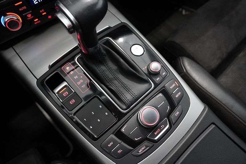 Audi A6 (2014) A6 2,0 TFSI S-LINE AUTOMAT - fotka 25 z 32