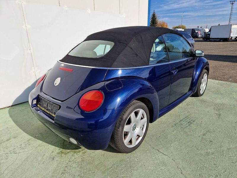 Volkswagen New Beetle Highline 2.0 - fotka 3 z 31