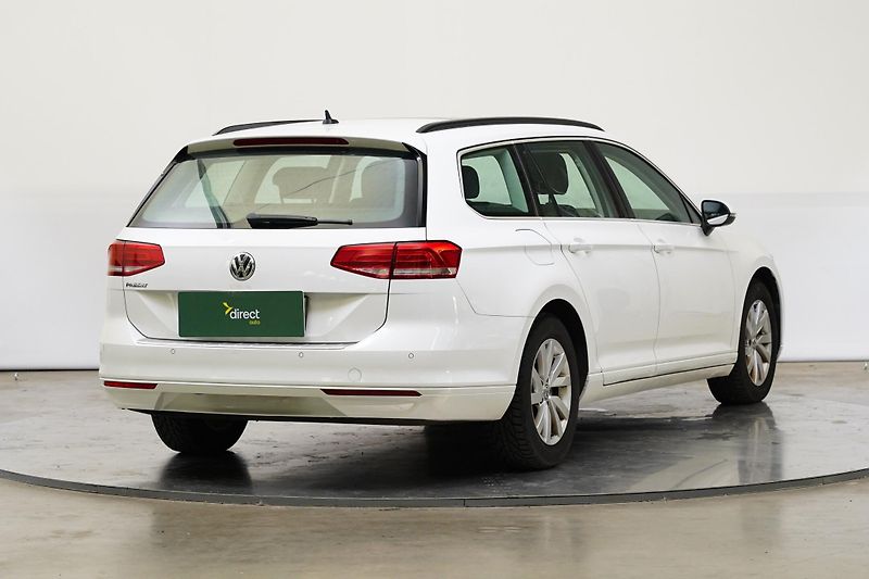 Volkswagen Passat - fotka 2 z 30