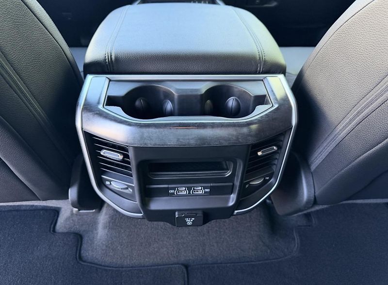 Dodge RAM (2021) +BLACK RHINO+BLACK EDITION+ - fotka 21 z 25