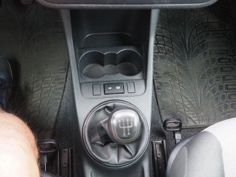 Škoda Fabia (2013) 1.4i - fotka 30 z 41