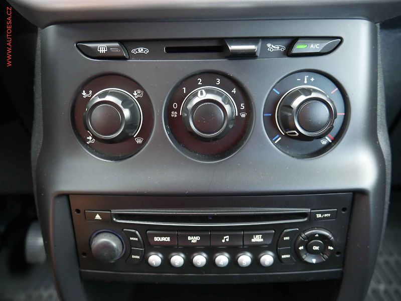 Citroën C3 (2010) 1.4i, ČR, AC, el. výbava - fotka 14 z 14