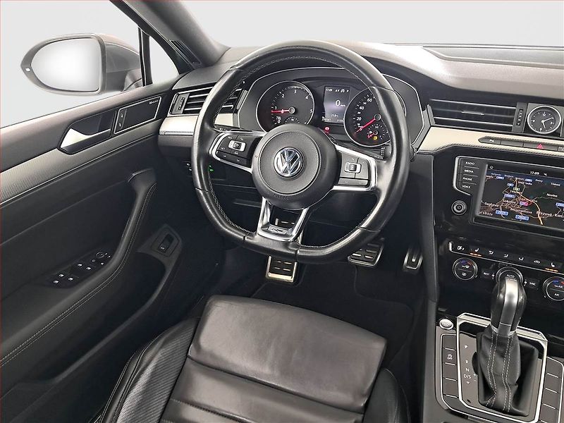 Volkswagen Passat (2017) R-Line 2.0 TDI, Automat, Kůže - fotka 7 z 19