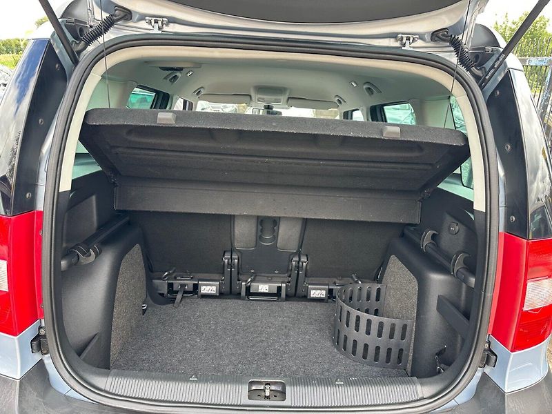 Škoda Yeti (2010) 1.2TSi VÝHŘEV SED. - fotka 15 z 15