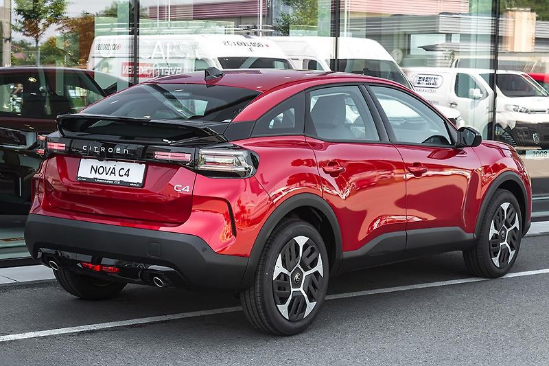 Citroën C4 (2026) 1,2 PLUS benzín 130k Automat - fotka 5 z 18