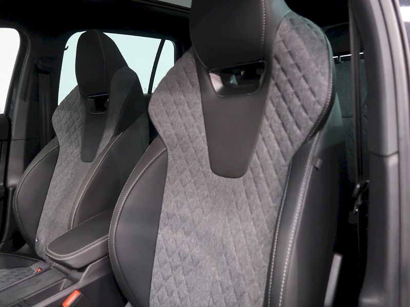Škoda Octavia (2025) SPORTLINE 2.0TDI 110KW DSG PAN - fotka 14 z 41