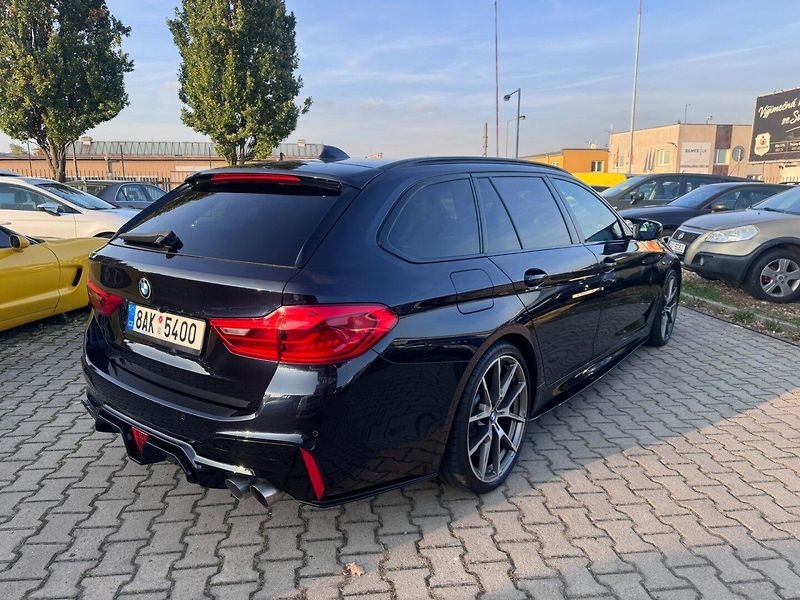 BMW Řada 5 (2018) 540i G31 3,0 250KW MPACKET 4X4 - fotka 5 z 50