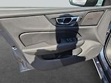 Volvo V60 B4 Plus Dark - náhled 15