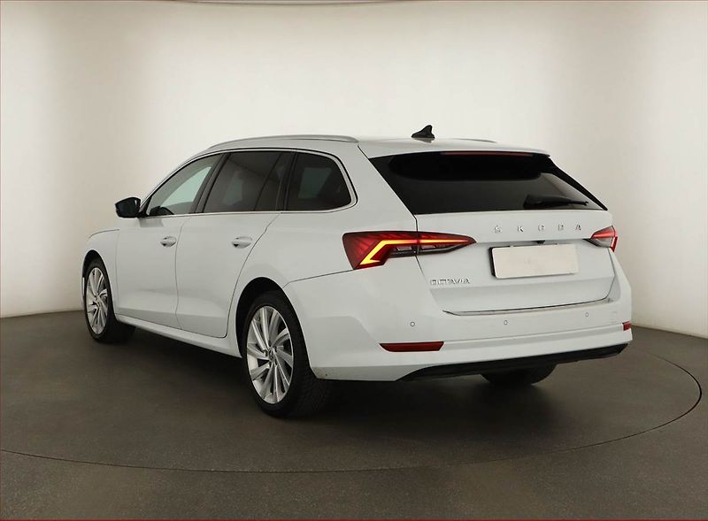 Škoda Octavia (2020) Style Plus 2.0 TDI, Automat - fotka 4 z 19