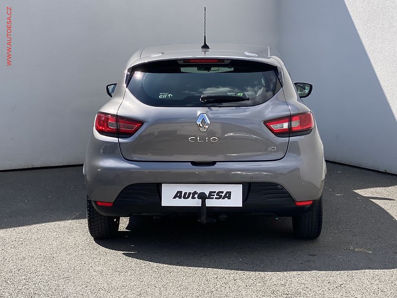 Renault Clio (2013) 1.5 dCi, AC, navi - fotka 5 z 15