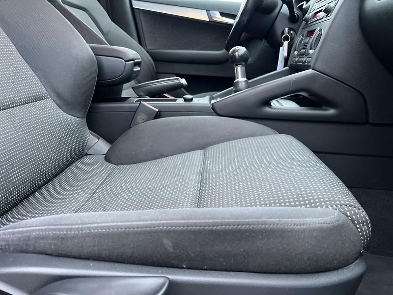 Audi A3 SPORTBACK 2.0TDi 103kw KLIMA  - fotka 28 z 36