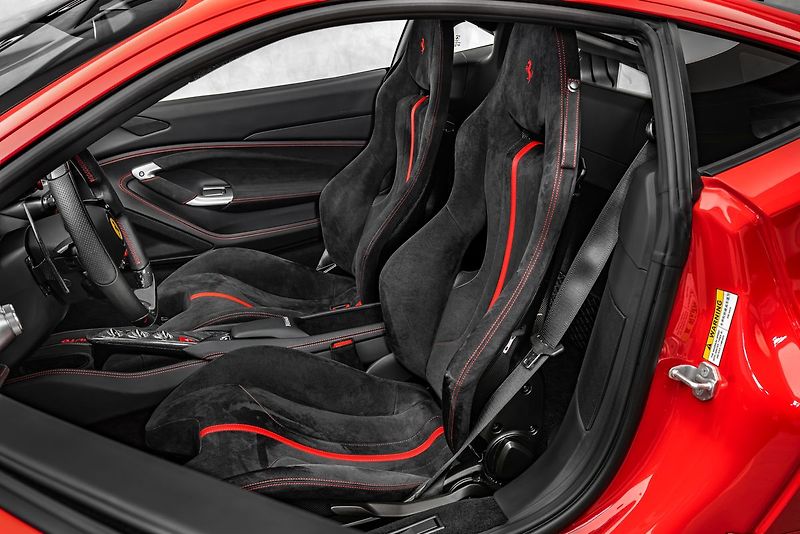Ferrari Ostatní CZ*Karbon*TOP - fotka 16 z 32