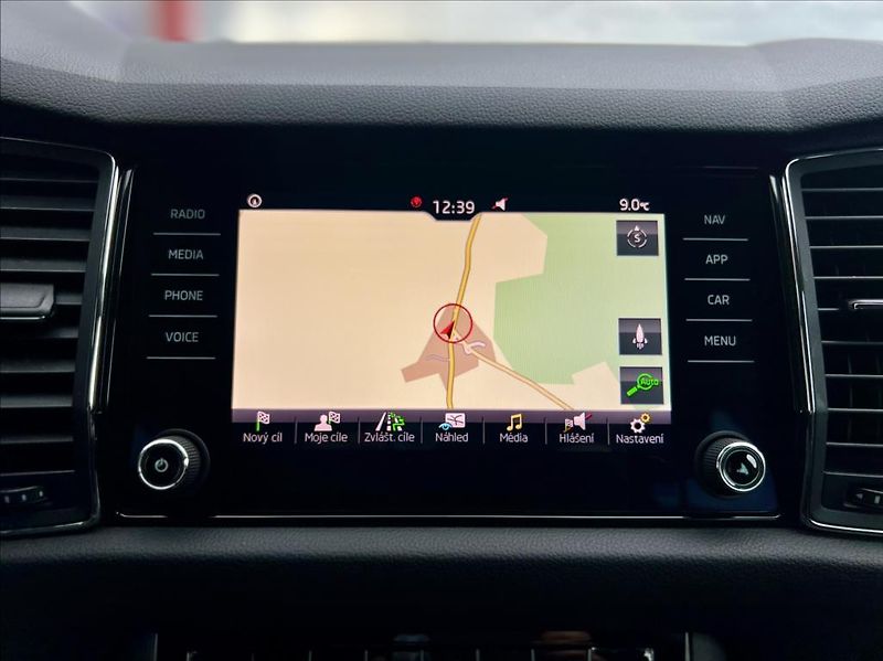 Škoda Kodiaq 2,0 TDi DSG ACC LED 7-míst - fotka 32 z 45