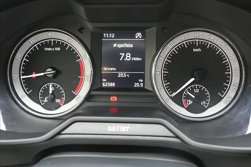 Škoda Octavia 1,0 85KW,ČR, 62000km - fotka 18 z 36
