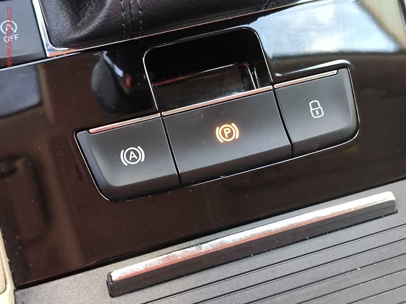 Škoda Superb (2016) 1.4 TSi, Style, bixen, +ALU - fotka 17 z 26