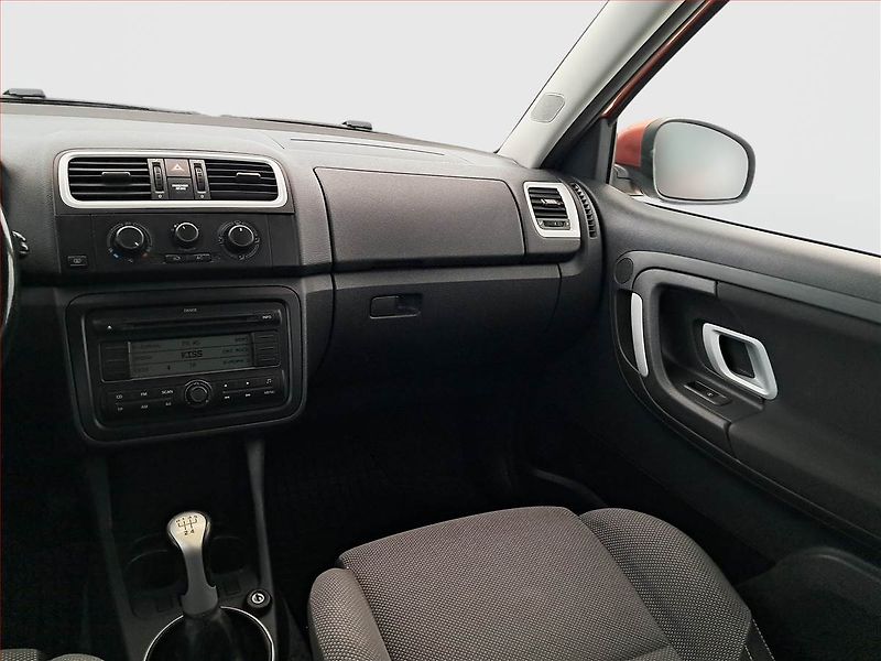 Škoda Fabia (2008) Sport 1.4 TDI, po STK, Tažné - fotka 8 z 18
