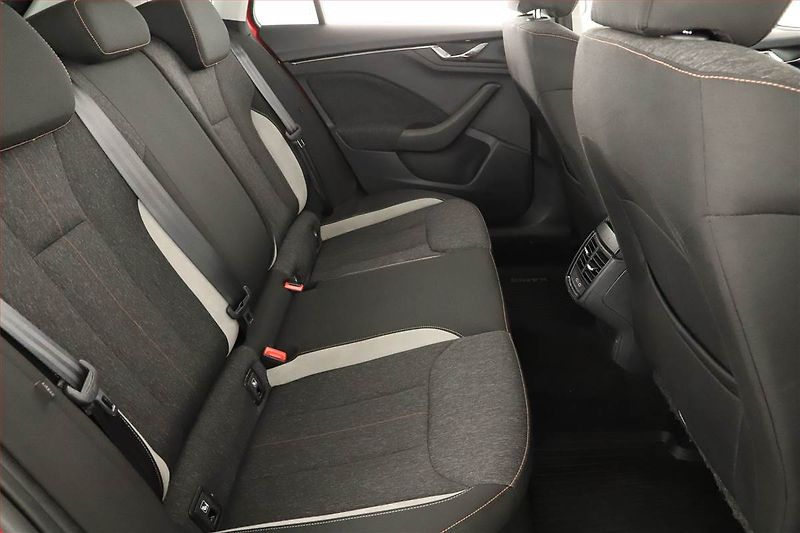 Škoda Kamiq (2020) Style 1.0 TSI, Tempomat - fotka 7 z 13