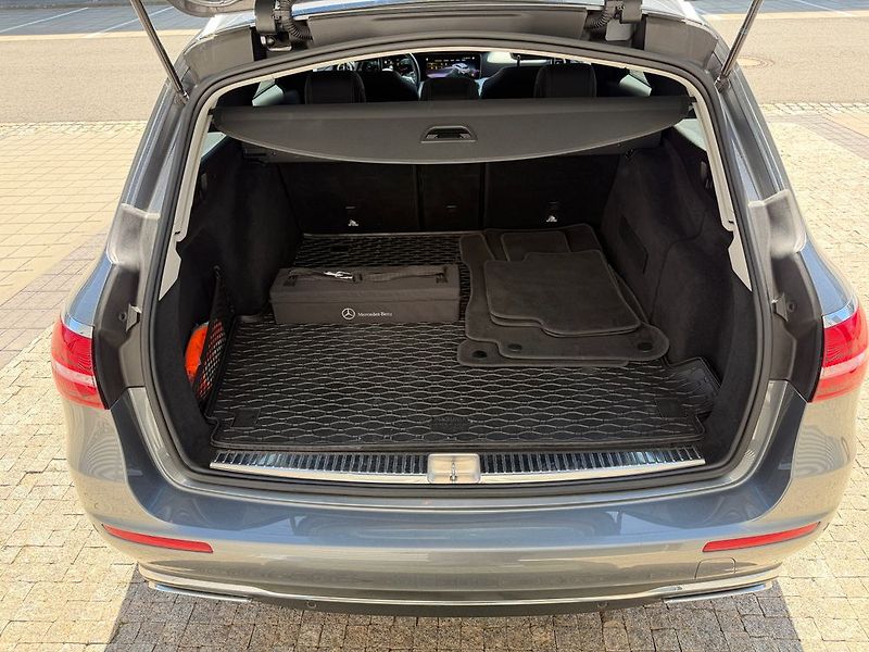 Mercedes-Benz Třídy E (2022) - fotka 14 z 55