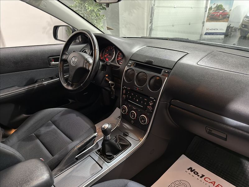 Mazda 6 1,8   i 1.MAJITEL BOSE TAŽNÉ - fotka 14 z 23