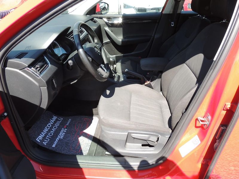 Škoda Octavia (2019) 1.5TSi,110kw,Style,ČR,1majitel - fotka 25 z 40