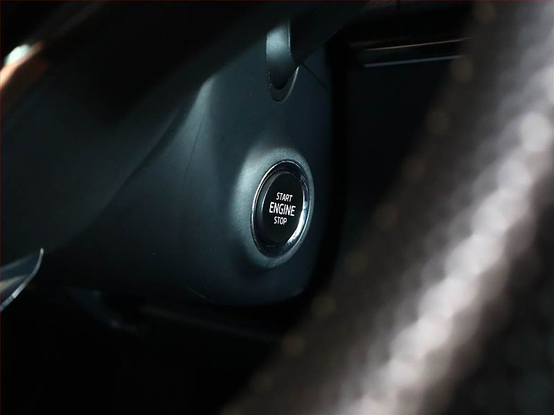 Škoda Karoq (2023) Sportline 1.5 TSI - fotka 17 z 22