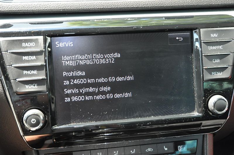Škoda Superb III 2.0TDi 140kW KOMBI - fotka 21 z 23